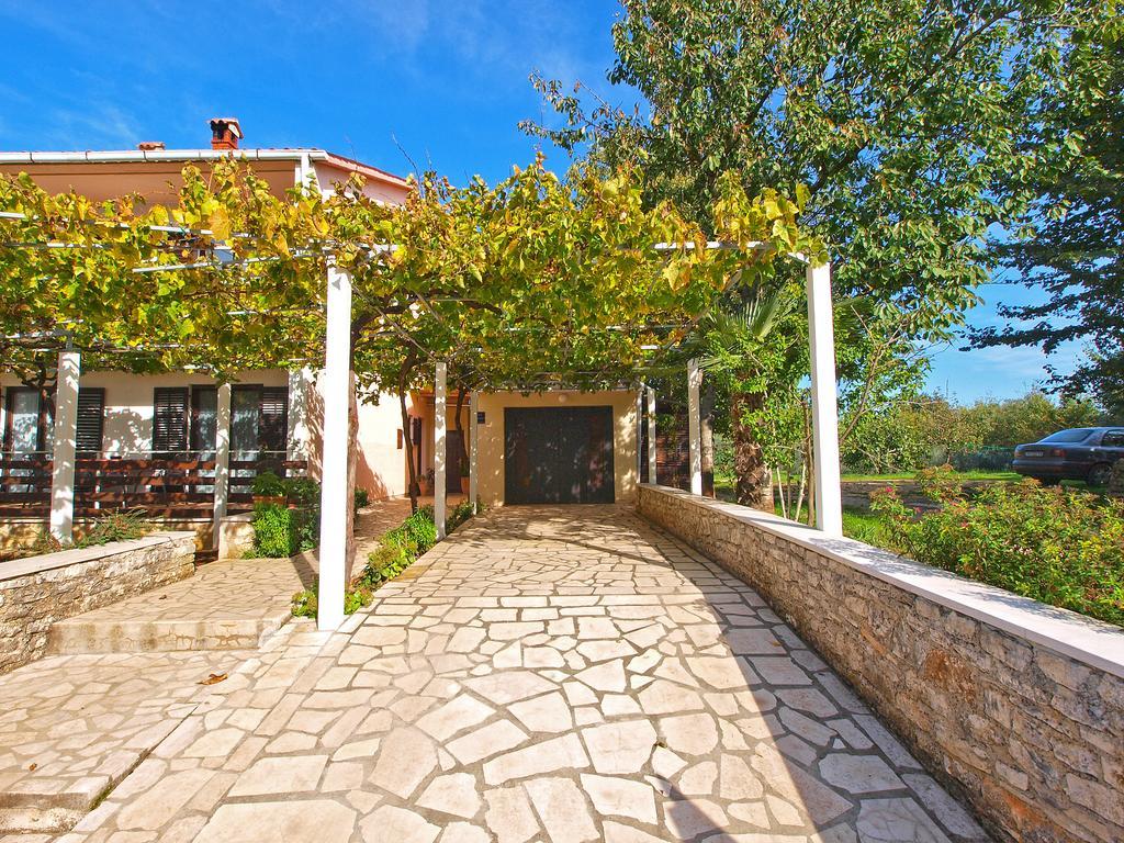 Apartments Dragica 929 Фажана Екстер'єр фото